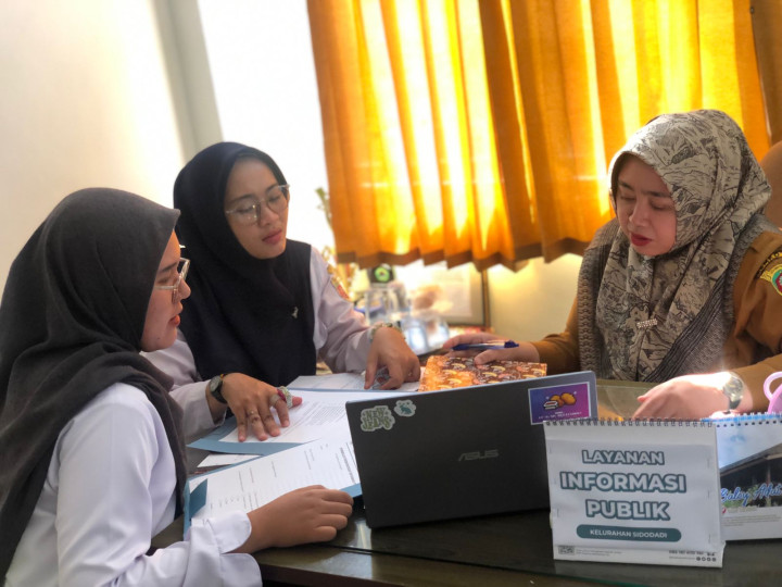 Dokumentasi Rapat Koordinasi pengumpulan dokumen Informasi Publik Kelurahan Sidodadi