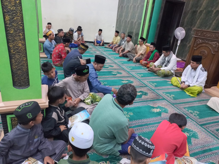 KUNJUNGAN SAFARI RAMADHAN OLEH LPM,LURAH BESERTA STAFF KEL.SIDODADI