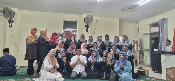 Buka Puasa Kelurahan Sidodadi Bersama Rukun Tetangga (RT),Lembaga Pemberdayaan Masyarakat (LPM) dan Tim PKK(Pemberdayaan Kesejateran Keluarga) Tahun 2024/1445 H