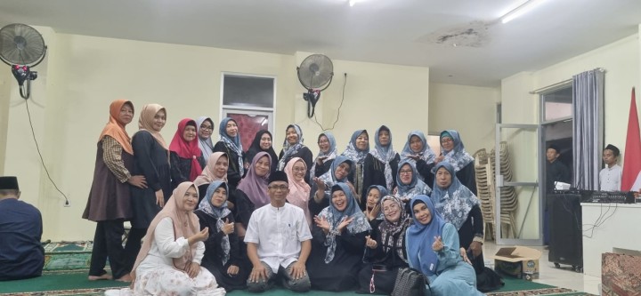 Buka Puasa Kelurahan Sidodadi Bersama Rukun Tetangga (RT),Lembaga Pemberdayaan Masyarakat (LPM) dan Tim PKK(Pemberdayaan Kesejateran Keluarga) Tahun 2024/1445 H