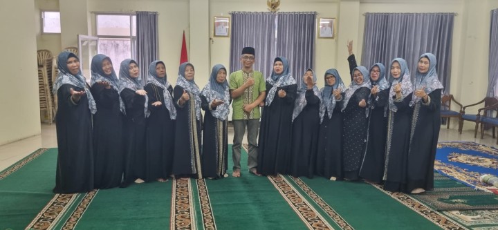 Buka Puasa Kelurahan Sidodadi Bersama Rukun Tetangga (RT),Lembaga Pemberdayaan Masyarakat (LPM) dan Tim PKK(Pemberdayaan Kesejateran Keluarga) Tahun 2024/1445 H
