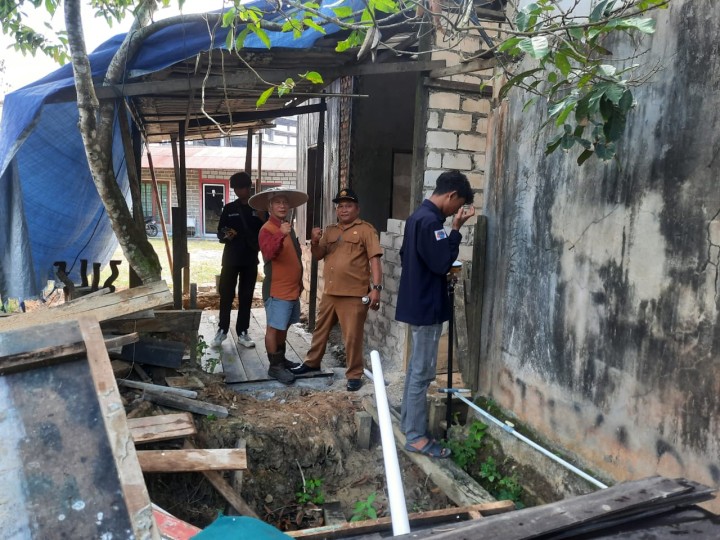 Pengukuran lapangan jln juanda rt. 60 dan jln anggur rt. 56.