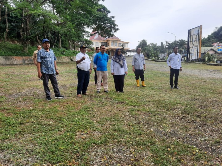 Peninjauan penitia A. Bpn samarinda di akper jln anggur rt 54
