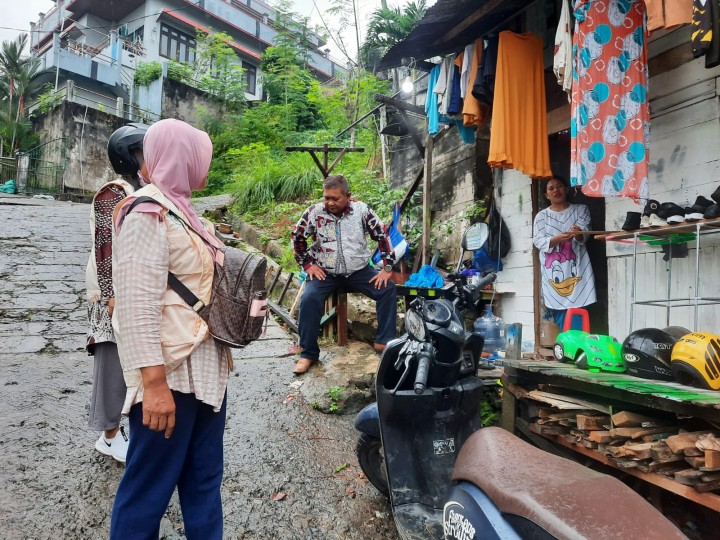 Peninjauan keluarga tidak mampu di.RT. 48 Jln Ramani dalam.