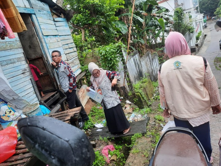 Peninjauan keluarga tidak mampu di.RT. 48 Jln Ramani dalam.