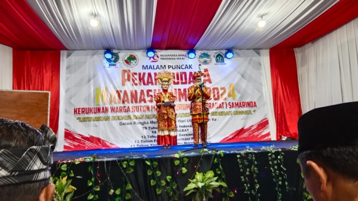 kerja bakti di lingkungan Rt.48 dan jalan santai rangkaian Hut RI