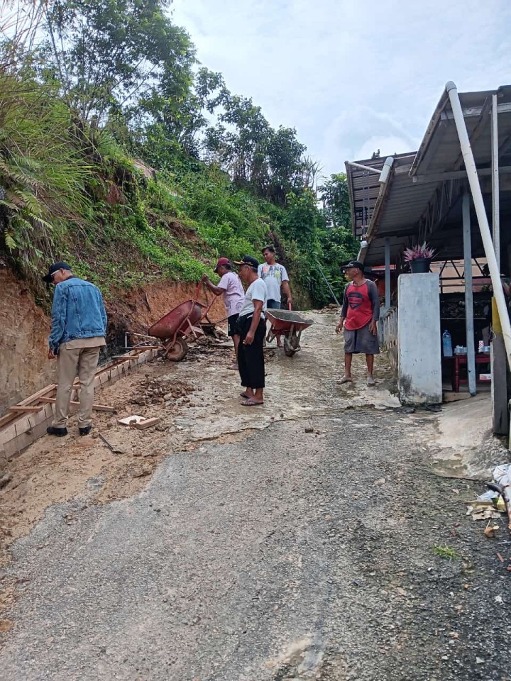 Pemantauan Kegiatan Probebaya Sarana dan Prasarana Tahap II Kel.Sidodadi