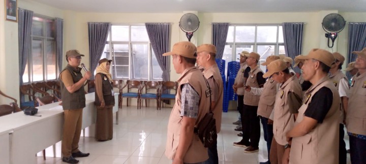 Pengarahan Oleh Lurah Sidodadi Kepada PAM TPS PEMILU TAHUN 2024