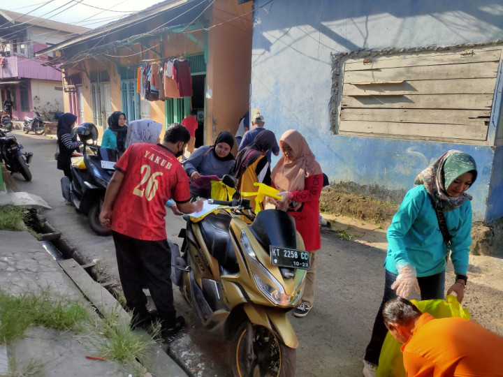 Kegiatan Gotong Royong di Lingkungan Kecamatan Samarinda Ilir Tahun 2024