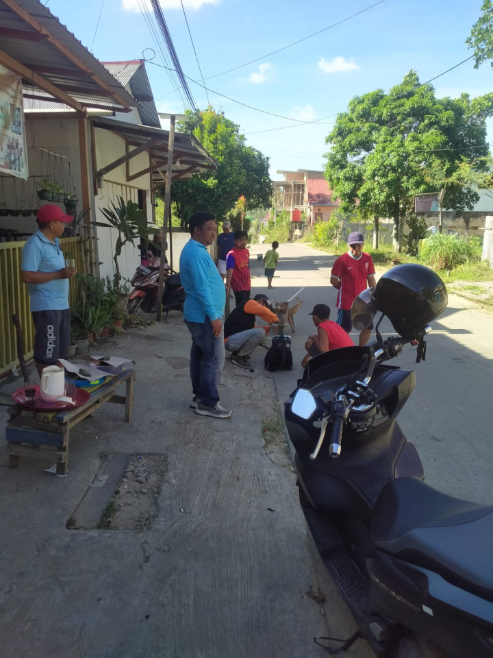 Kegiatan Gotong Royong di Lingkungan Kecamatan Samarinda Ilir Tahun 2024