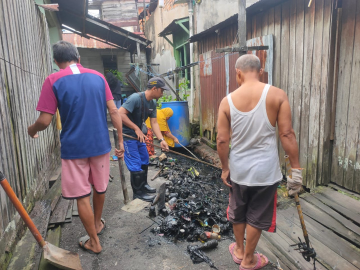 Kegiatan Gotong Royong di Lingkungan Kecamatan Samarinda Ilir Tahun 2024