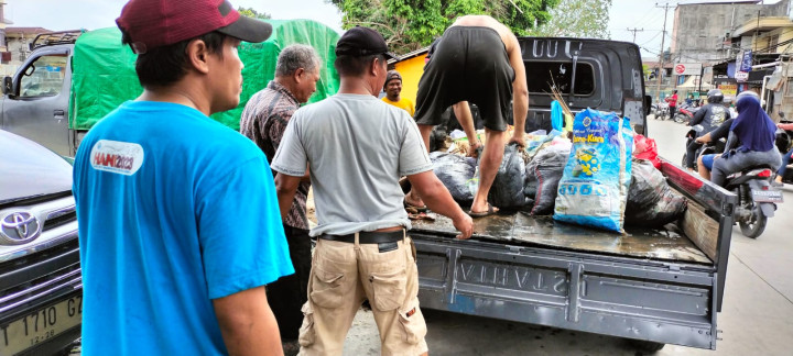 Kegiatan Gotong Royong di Lingkungan Kecamatan Samarinda Ilir Tahun 2024