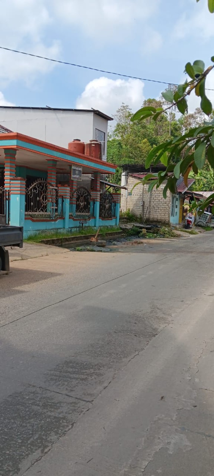 Kegiatan Gotong Royong di Lingkungan Kecamatan Samarinda Ilir Tahun 2024