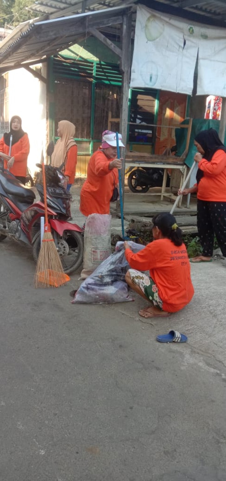 Kegiatan Warga RT Kelurahan Sidodamai Tahun 2024
