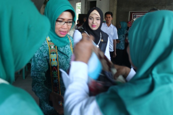Lomba Hari Kesatuan Gerak PKK KB Kesehatan di Kel.Sidomulyo Kec. Samarinda Ilir dan Peresmian Kampung KB Teras Kencana Kel.Sidomulyo Kec.Samarinda Ilir