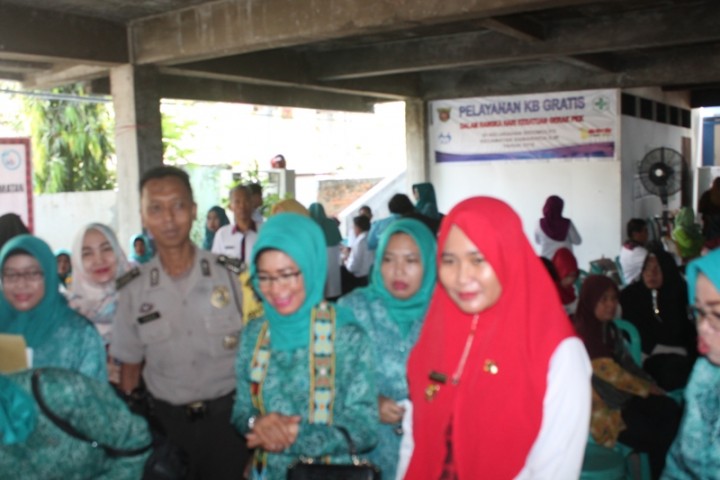 Lomba Hari Kesatuan Gerak PKK KB Kesehatan di Kel.Sidomulyo Kec. Samarinda Ilir dan Peresmian Kampung KB Teras Kencana Kel.Sidomulyo Kec.Samarinda Ilir