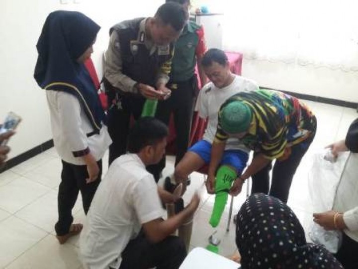 Bantuan Kaki Palsu dari Kasad Babinmas