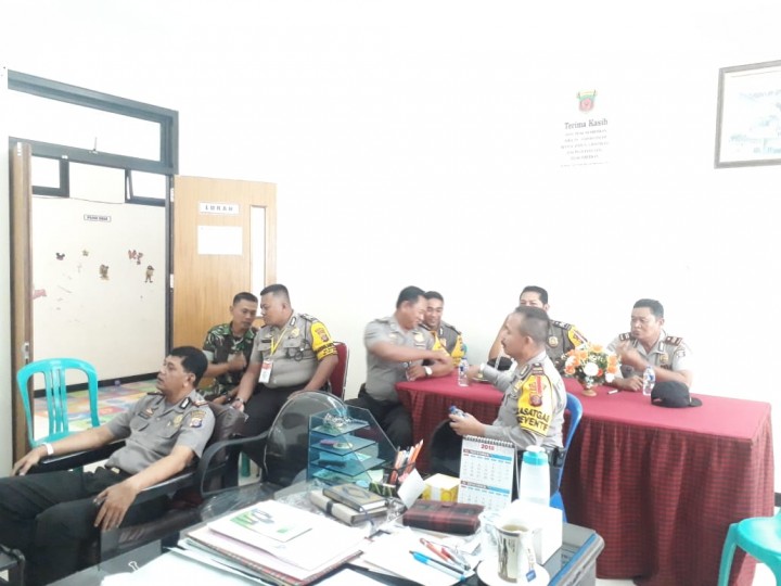 Kunjungan Peserta IHT dari Polsek Loa Janan ( Polres Kukar ) ke Kantor Kelurahan Sidomulyo