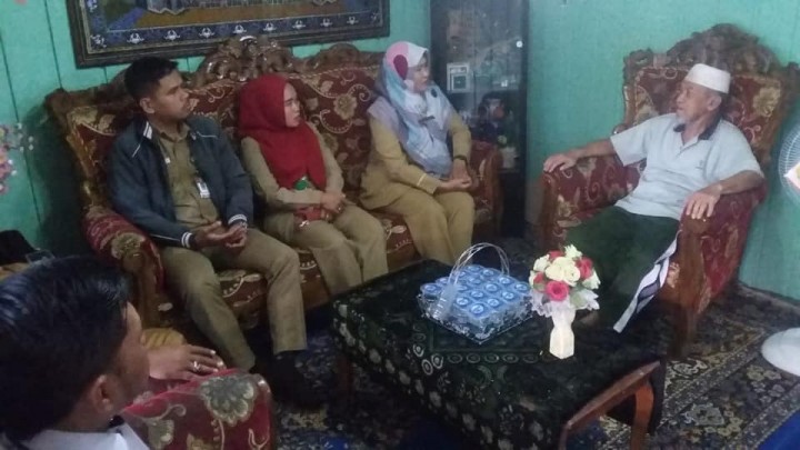 Silaturahmi ke Rumah Duka Istri Mantan Ketua RT. 19
