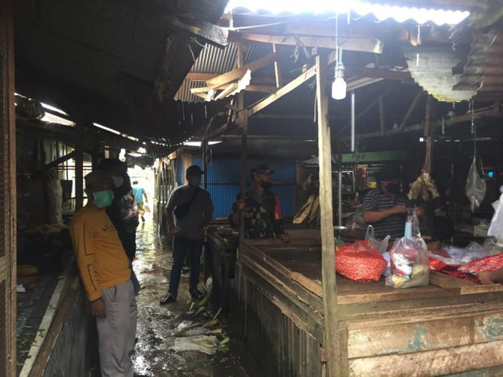 Yustisi Dan Sosialisasi Prokes Pasar Kehewanan
