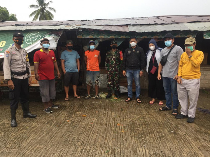 Yustisi Dan Sosialisasi Prokes Pasar Kehewanan