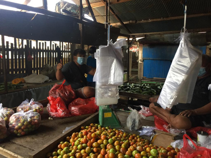 Yustisi Dan Sosialisasi Prokes Pasar Kehewanan