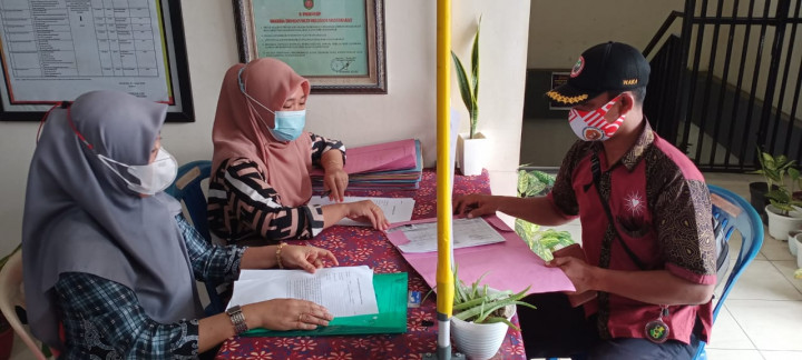 Pelaksanaan Penerimaan Berkas Bantuan Produktif Usaha Mikro (BPUM) Di Kelurahan Sidomulyo