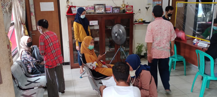 Pelaksanaan Penerimaan Berkas Bantuan Produktif Usaha Mikro (BPUM) Di Kelurahan Sidomulyo
