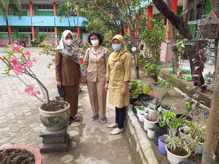 Dukung SDN 002 Dalam Lomba Sekolah Sehat (LSS), Kelurahan Sidomulyo Turut Membantu Mempercantik Lingkungan Sekolah