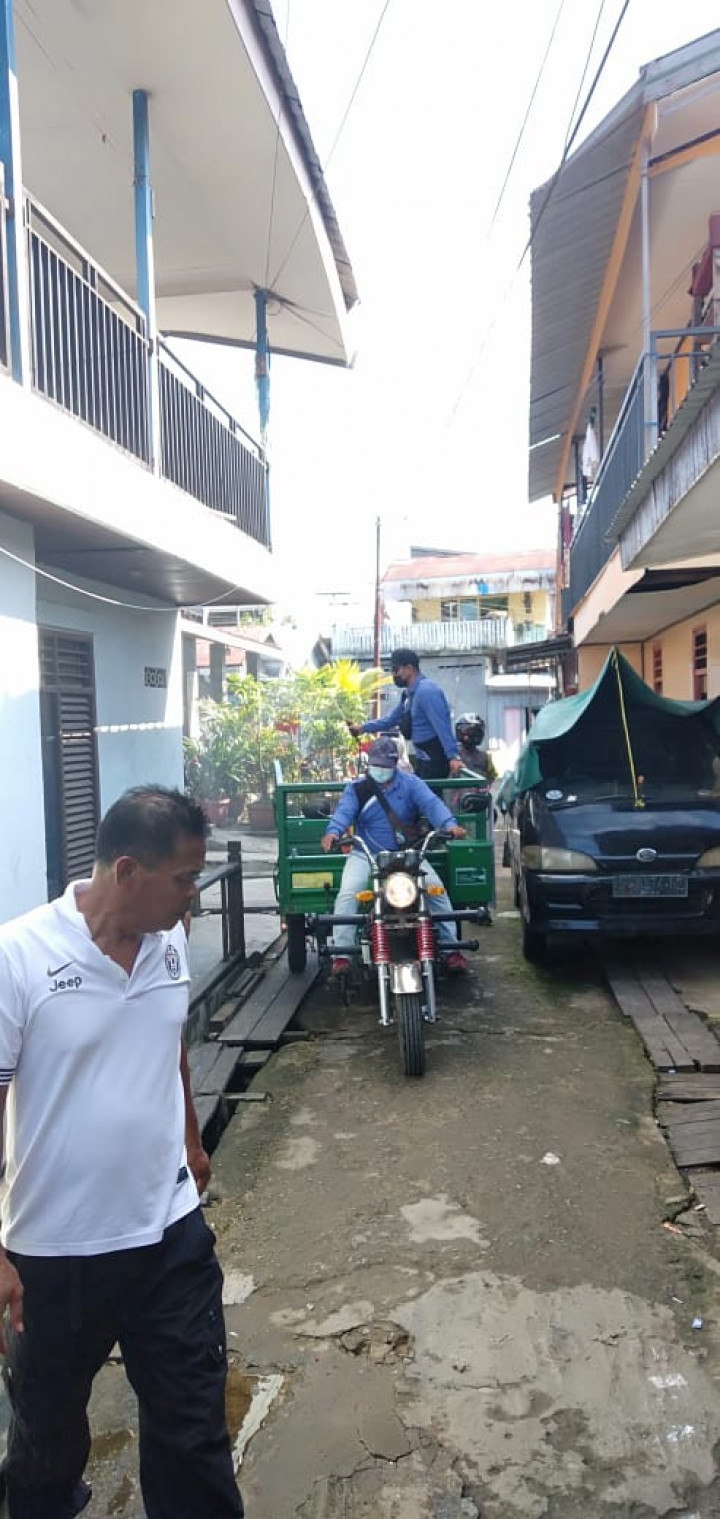 Giat Penyemprotan Eco Enzim Secara Serentak Se-Kota Samarinda Di Wilayah Kelurahan Sidomulyo