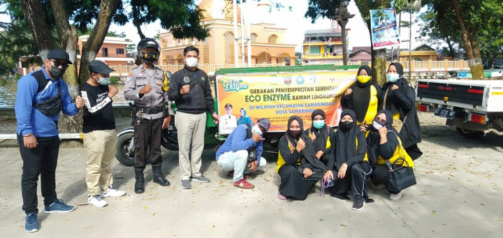 Giat Penyemprotan Eco Enzim Secara Serentak Se-Kota Samarinda Di Wilayah Kelurahan Sidomulyo
