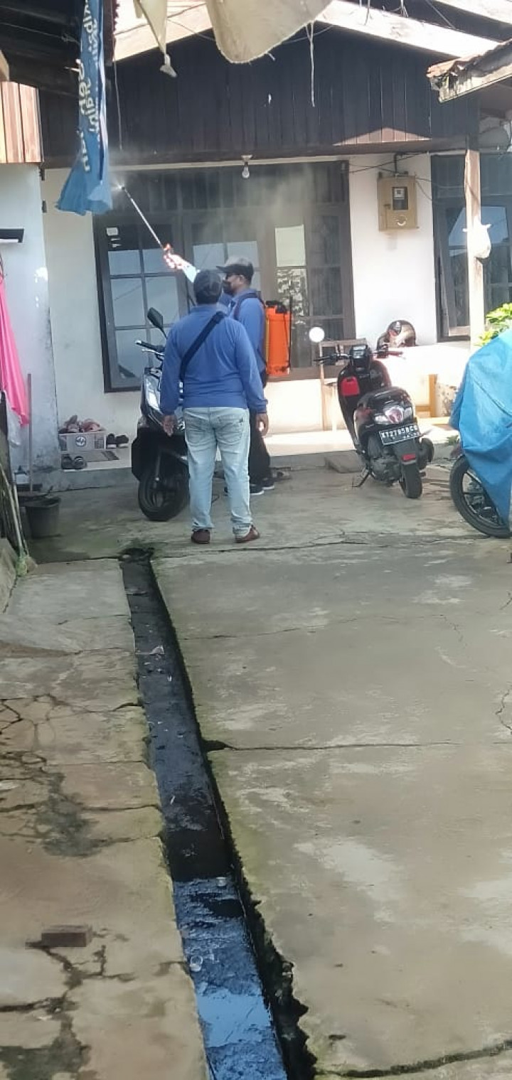 Giat Penyemprotan Eco Enzim Secara Serentak Se-Kota Samarinda Di Wilayah Kelurahan Sidomulyo