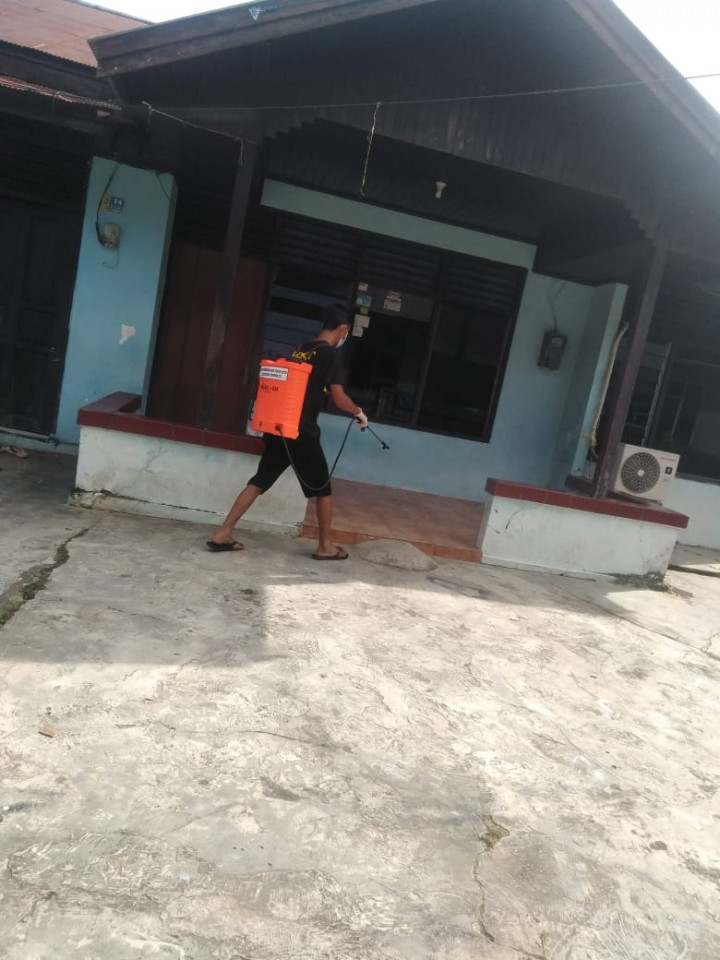 Penyemprotan Disinfektan di Beberapa Wilayah Rt Kelurahan Sidomulyo