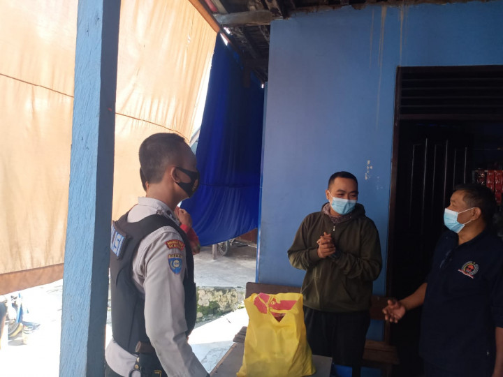 Pendistribusian Bantuan Pangan Terhadap Warga Yang terdampak Covid19 Kelurahan Sidomulyo