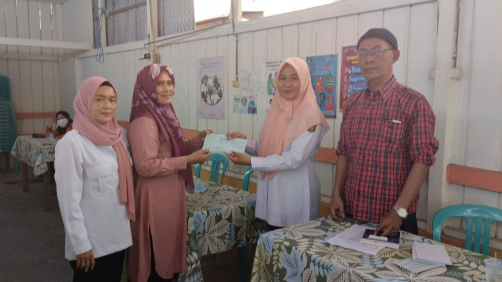 Pemberian Uang Transport Bagi Kader Posyandu ; Probebaya Sub Bidang Pemberdayaan