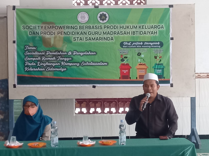 Sosialisasi Pemilahan Dan Pengolahan Sampah Oleh Mahasiswa/i KKN STAI