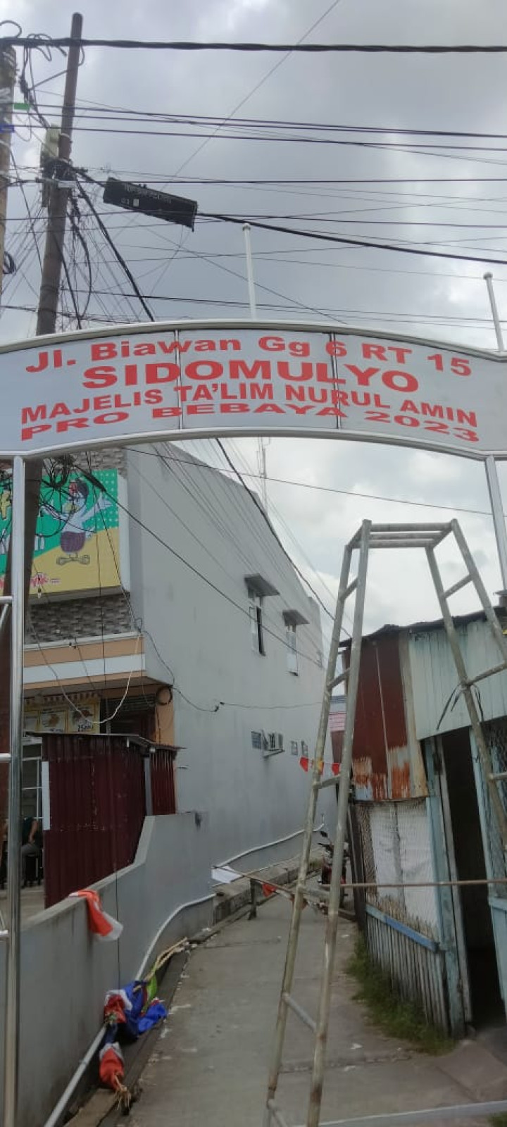 Hasil Pembangunan Gapura Gg.6 RT.15 Probebaya Agustus 2023