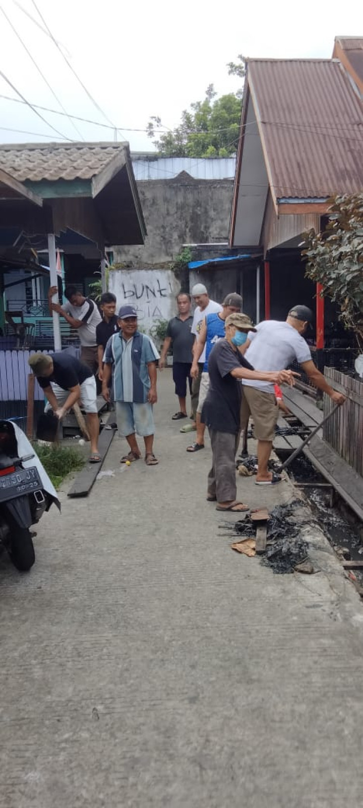 (03/03/2024) Dokumentasi Kegiatan Kerja Bakti Serentak seluruh RT Kelurahan Sidomulyo menjelang Bulan Ramadhan dan antisipasi musim hujan.