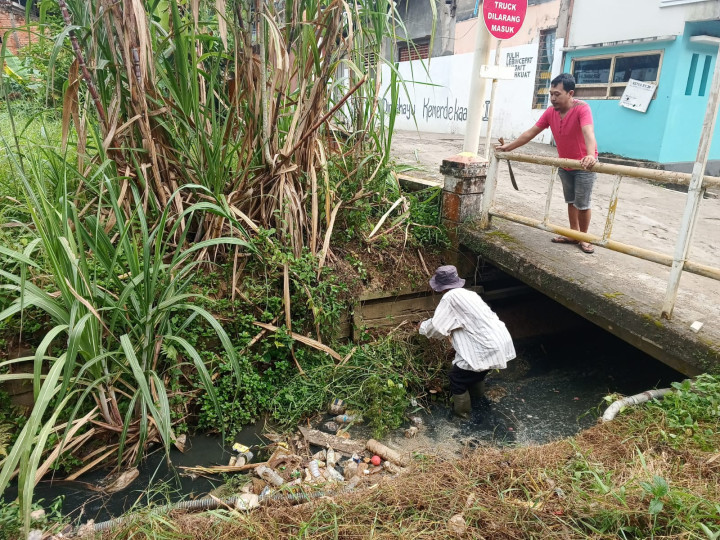 (03/03/2024) Dokumentasi Kegiatan Kerja Bakti Serentak seluruh RT Kelurahan Sidomulyo menjelang Bulan Ramadhan dan antisipasi musim hujan.