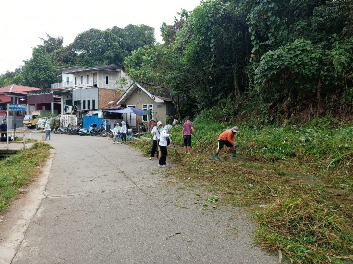 (03/03/2024) Dokumentasi Kegiatan Kerja Bakti Serentak seluruh RT Kelurahan Sidomulyo menjelang Bulan Ramadhan dan antisipasi musim hujan.