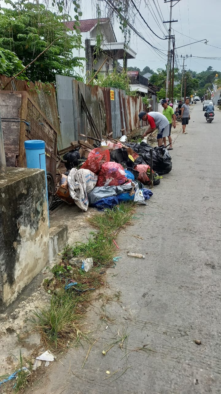 (03/03/2024) Dokumentasi Kegiatan Kerja Bakti Serentak seluruh RT Kelurahan Sidomulyo menjelang Bulan Ramadhan dan antisipasi musim hujan.