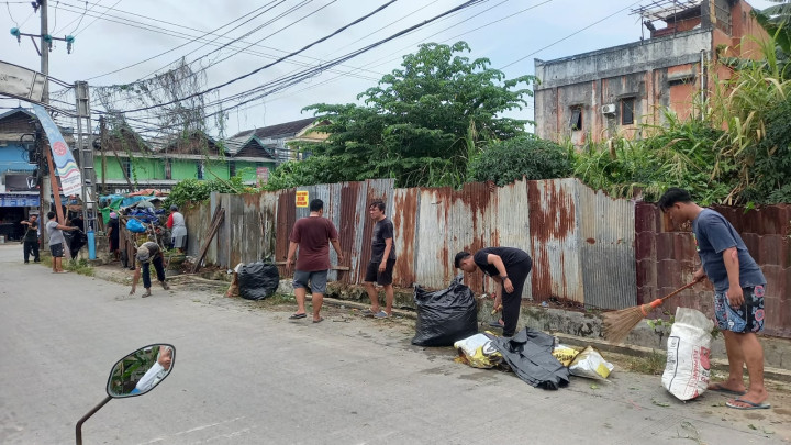 (03/03/2024) Dokumentasi Kegiatan Kerja Bakti Serentak seluruh RT Kelurahan Sidomulyo menjelang Bulan Ramadhan dan antisipasi musim hujan.