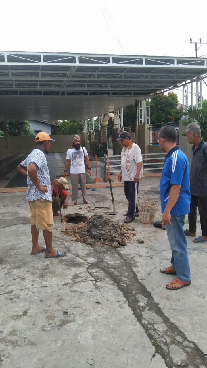 (03/03/2024) Dokumentasi Kegiatan Kerja Bakti Serentak seluruh RT Kelurahan Sidomulyo menjelang Bulan Ramadhan dan antisipasi musim hujan.