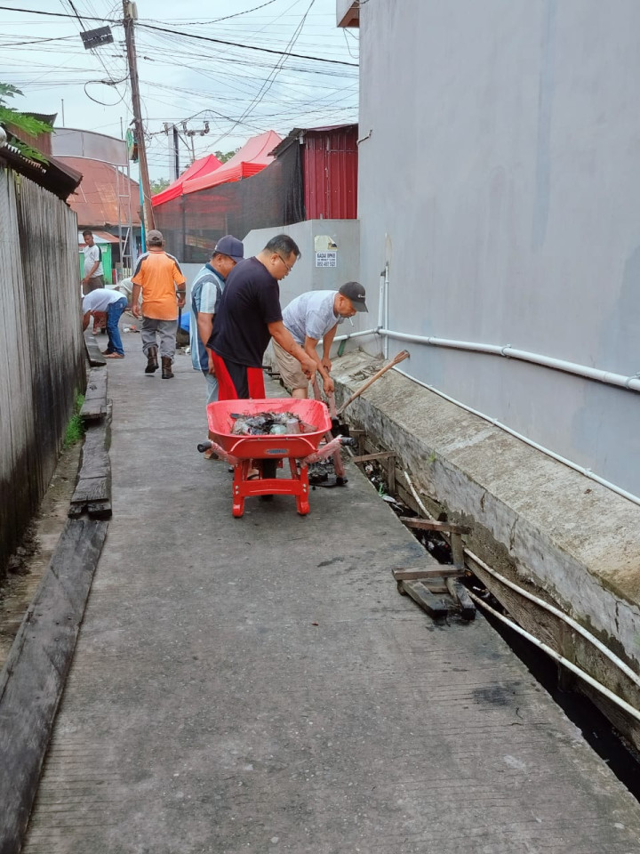 (03/03/2024) Dokumentasi Kegiatan Kerja Bakti Serentak seluruh RT Kelurahan Sidomulyo menjelang Bulan Ramadhan dan antisipasi musim hujan.