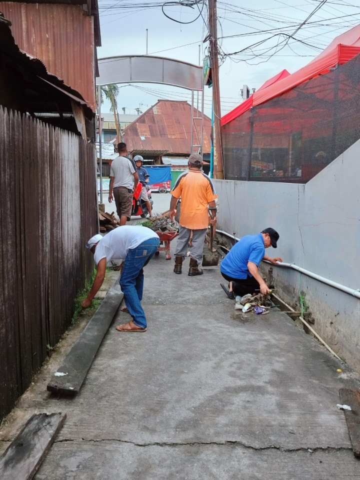 (03/03/2024) Dokumentasi Kegiatan Kerja Bakti Serentak seluruh RT Kelurahan Sidomulyo menjelang Bulan Ramadhan dan antisipasi musim hujan.