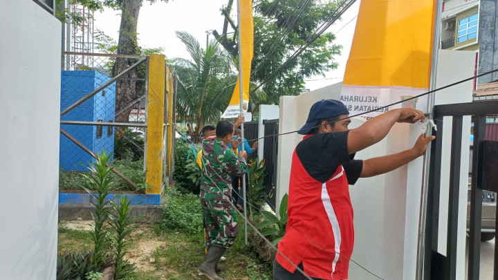 (12/01/2024) Kegiatan Kerja Bakti dan Pemasangan Umbul-Umbul di Kelurahan Sidomulyo untuk Hari Jadi Samarinda ke 356 dan HUT Pemerintah Kota Samarinda  ke 64