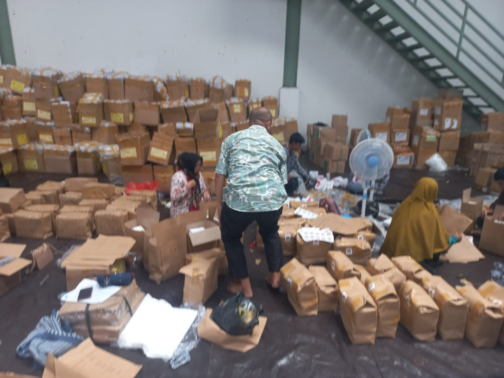 (16/01/2024) Dokumentasi Persiapan Logistik Pemilu 2024 Disiapkan Secara Teliti di Gudang KPU Kota Samarinda.