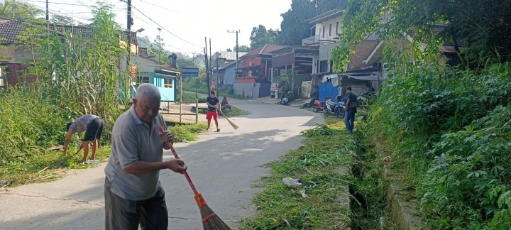 Kegiatan Monitoring Kerja Bakti di Lingkungan RT. 17, 20, 30, 39 wilayah Kelurahan Sidomulyo (23/06/2024)