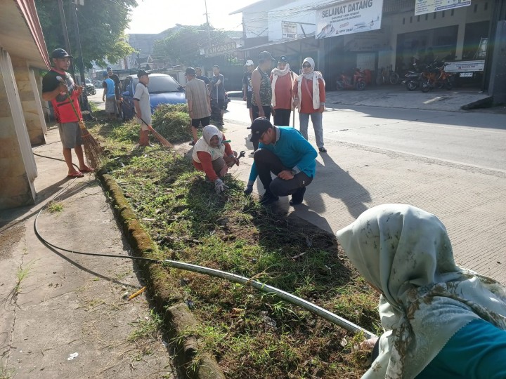 Kegiatan Kerja Bakti Serentak Dalam Rangka Memperingati HARI KESETIAKAWANAN SOSIAL NASIONAL (HKSN) 2024 (20/12/2024)