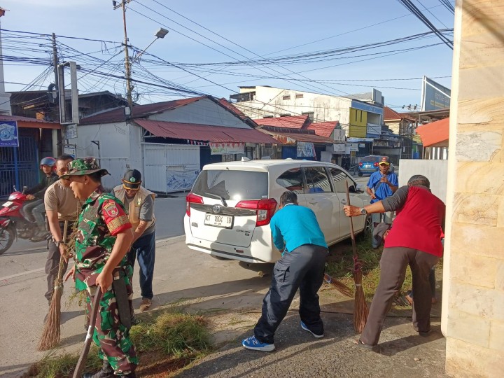 Kegiatan Kerja Bakti Serentak Dalam Rangka Memperingati HARI KESETIAKAWANAN SOSIAL NASIONAL (HKSN) 2024 (20/12/2024)